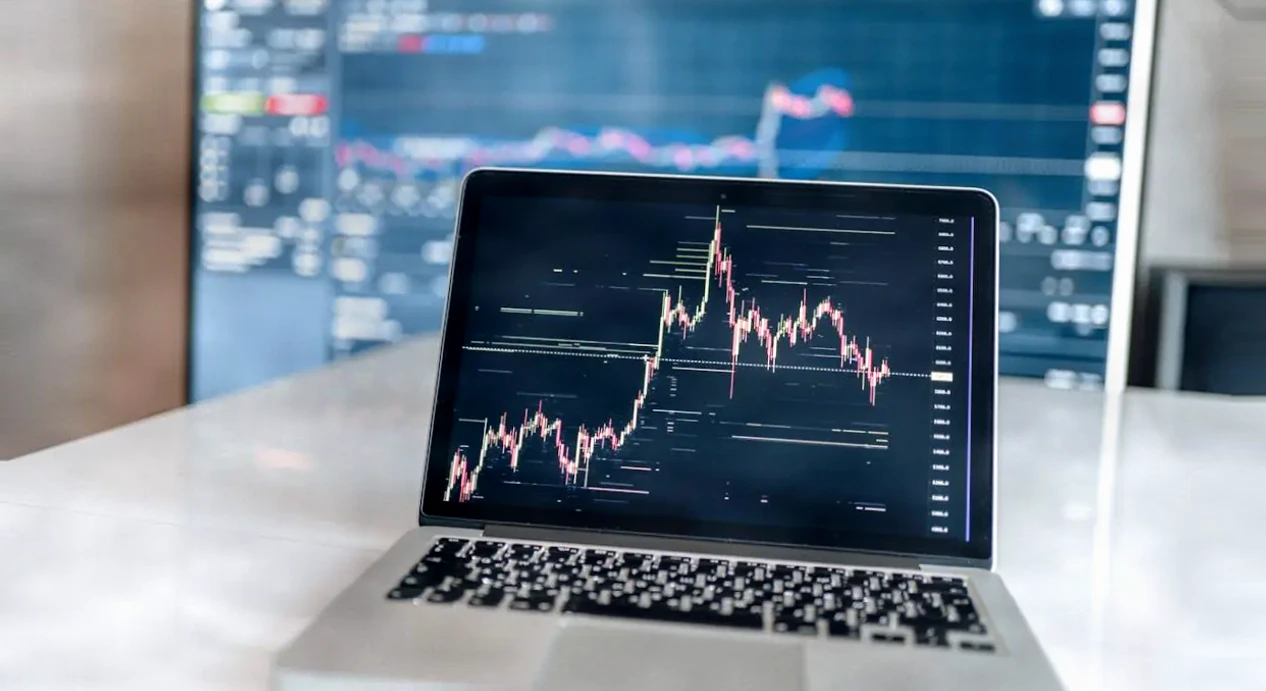 BlockDAG交易上线引爆市场，Aave与Chainlink同步走强插图1